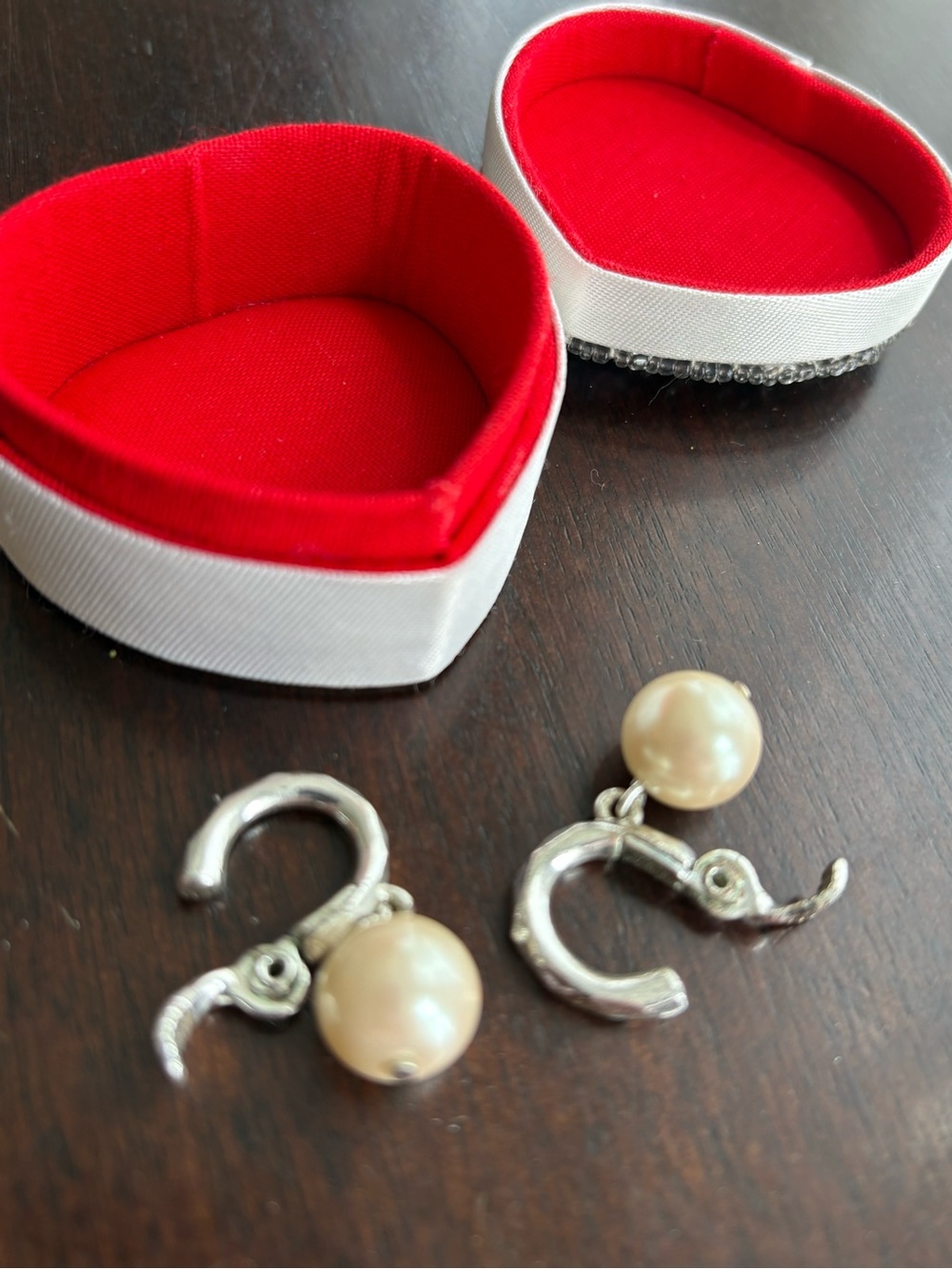 Vintage Money Pearl Drop Silver Hoop Earrings - Picture 2 of 3